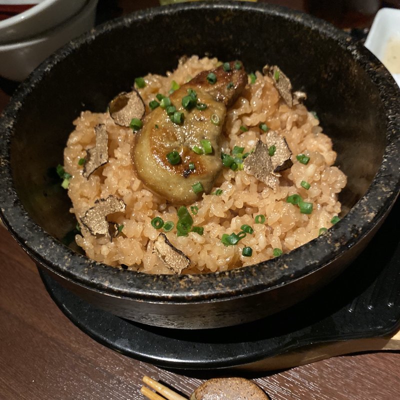 フォアグラとトリュフの石焼ビビンバ(星遊山)