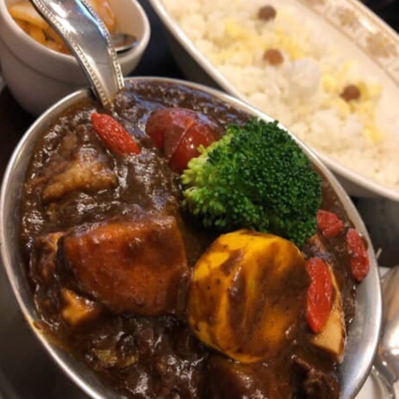 和牛ビーフジャワカレー（ご飯追加、極辛）＋季節の野菜(トマト)