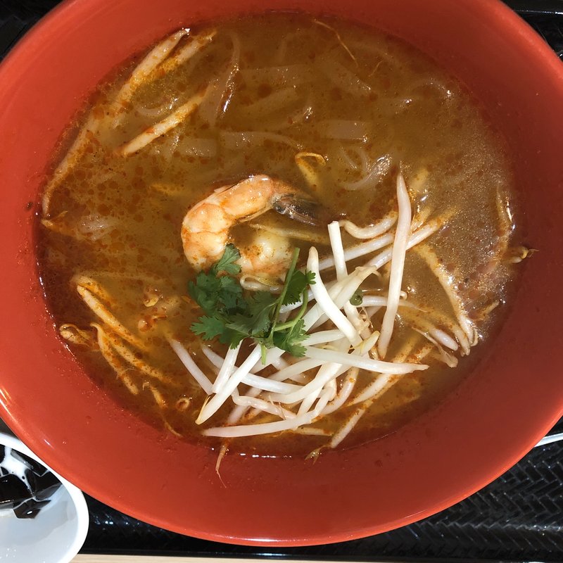 トムヤムラーメン(チャーンタイ)