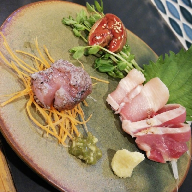 たたき盛り合わせ(ひさご酒店)