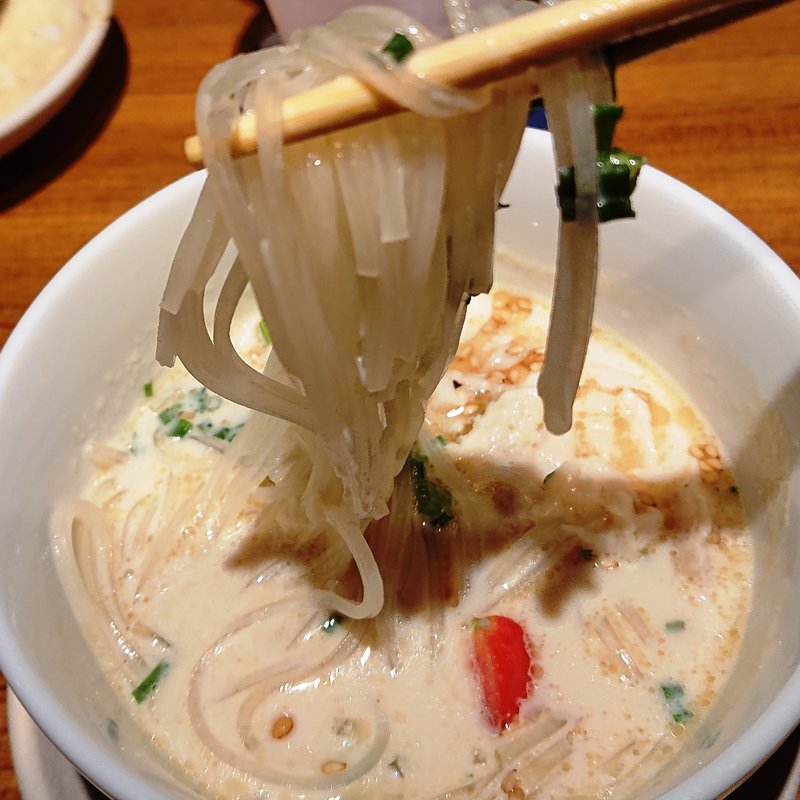 胡麻香る豆乳ヌードル(居酒屋 土間土間 川崎仲見世通り店)