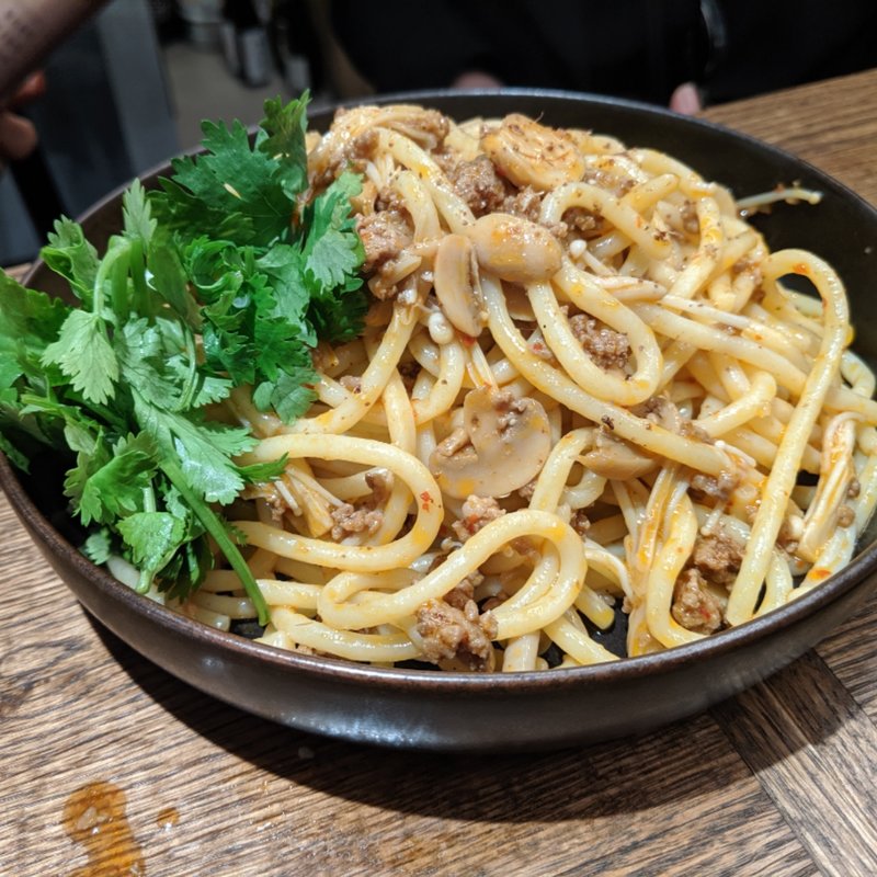 極太生パスタの中華風　ボロネーゼ白(チャイニーズビストロ802)