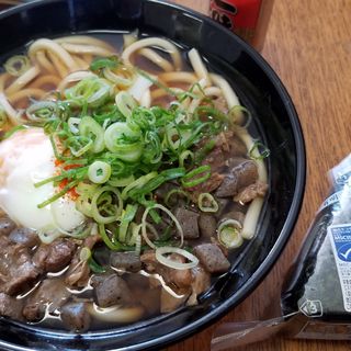 即席ぼっかけうどん&鮭🍙(職場の賄い昼飯)
