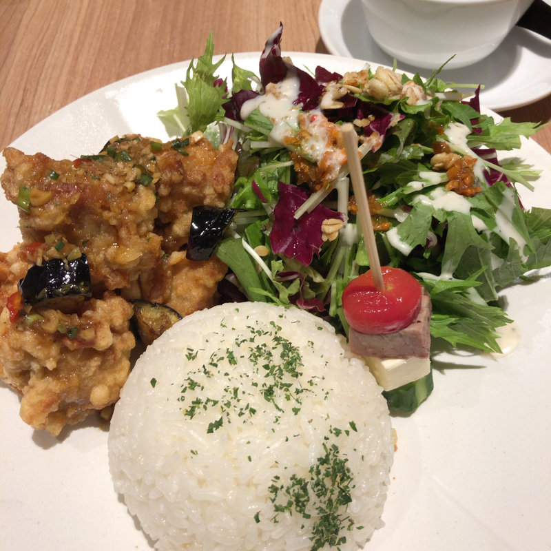 サラダ油淋鶏(西安健菜キッチン MARK IS みなとみらい店)