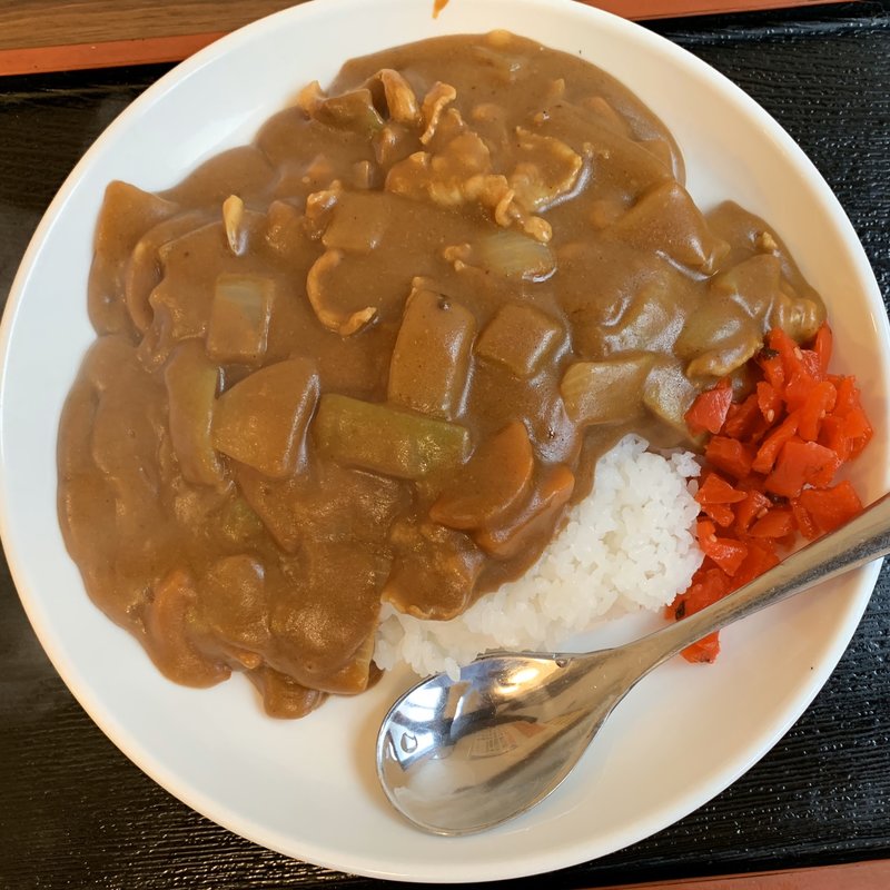 カレーライス(まるけん食堂)