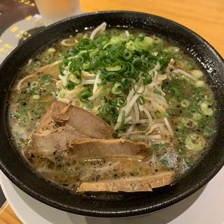 豚骨醤油ラーメン(麺屋二郎 指宿駅前店 )