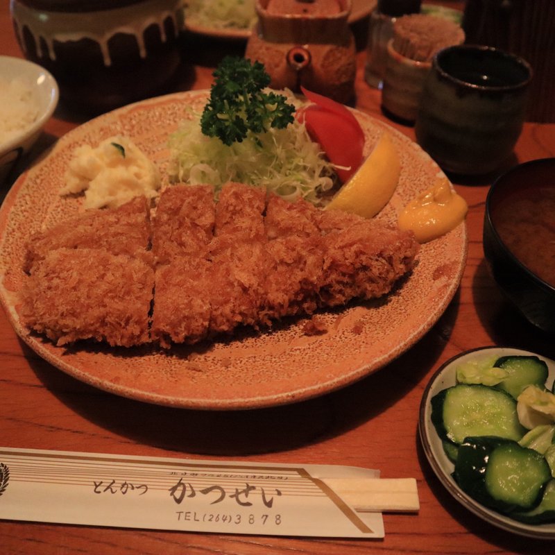 ロースカツ(とんかつ かつせい)