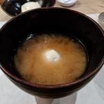 味噌汁(川島豆腐店 （かわしまとうふてん）)