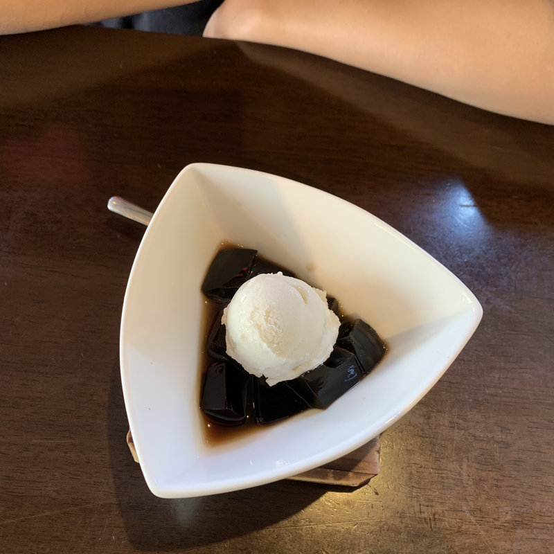 仙草ゼリー ココナツアイス添え(μ （ミュー）)