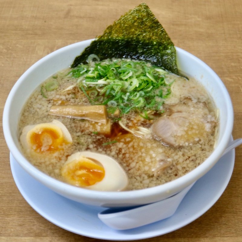 味玉ラーメン(背脂醤油ラーメン まる星 開成店 )