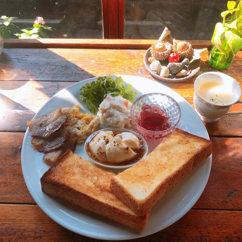 マロニエトーストセット(cafeマロニエ)