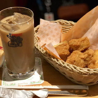 豆乳オーレとコメチキ(コメダ珈琲店 成増駅前店)