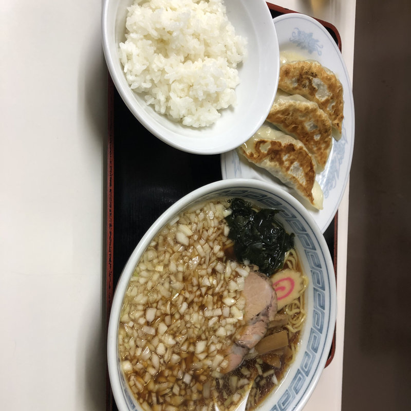 たまねぎラーメン餃子(中華 豊春(ほうしゅん))