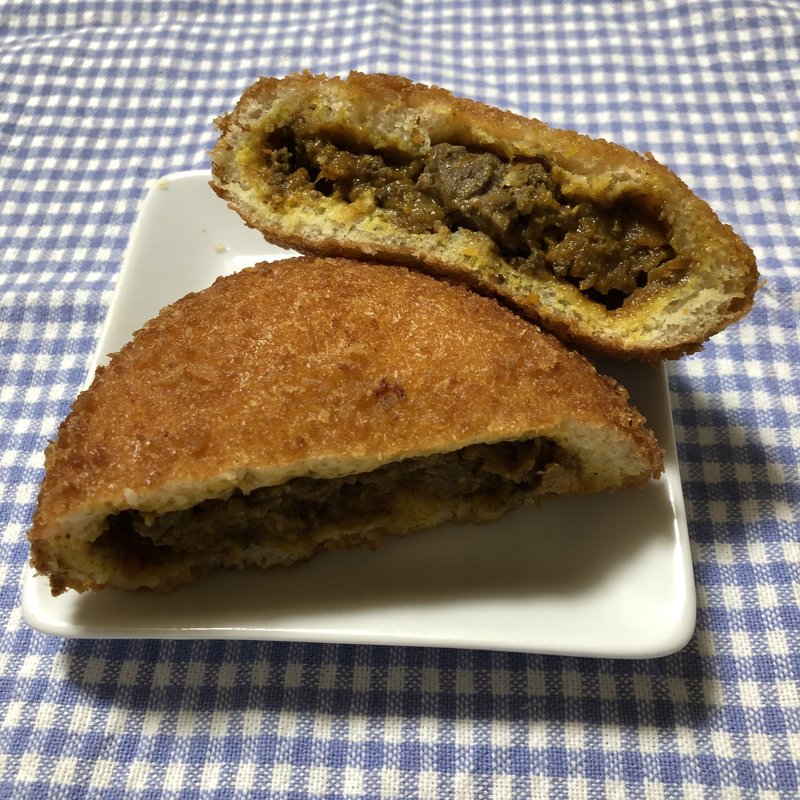 スペシャルビーフカレーパン(まん福ベーカリー)