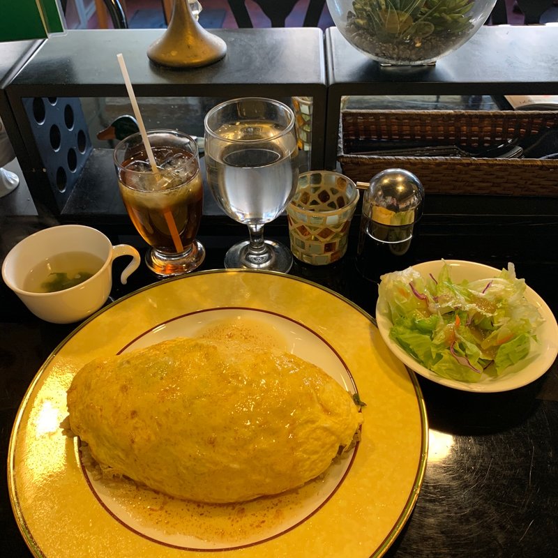 牛肉の和風オムライス(オムパレス)