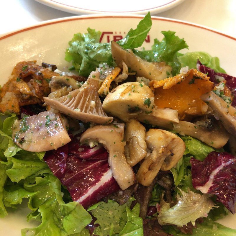 焼きキノコのサラダ(ブラッスリー・ヴィロン 丸の内店 （Brasserie VIRON ）)