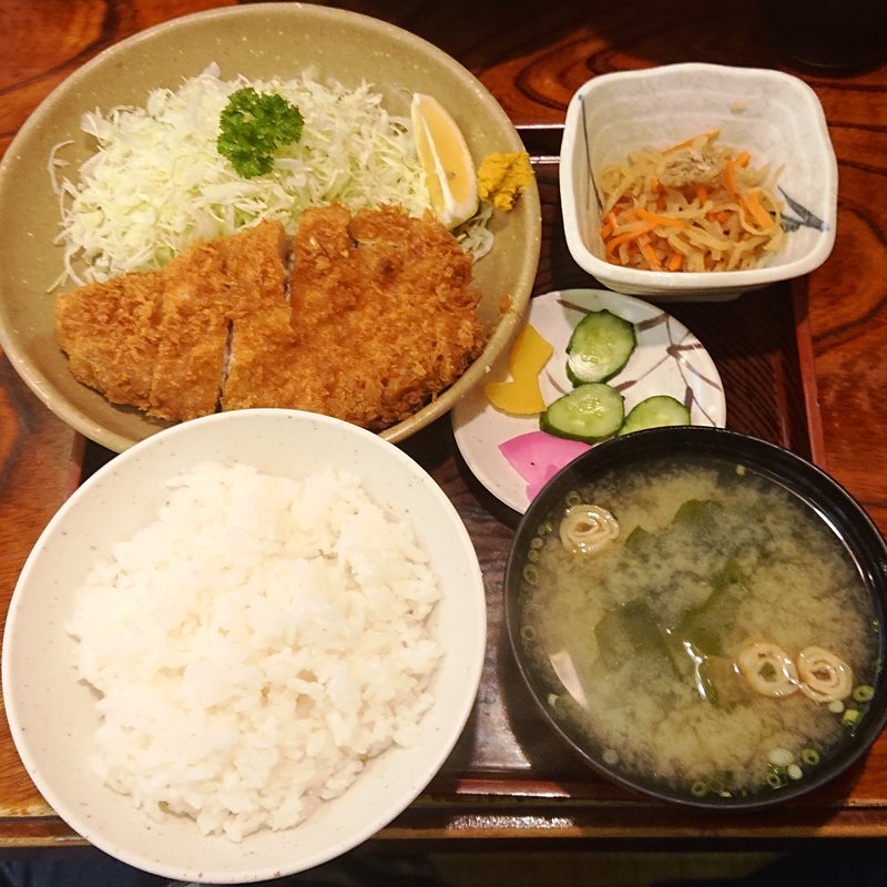 とんかつ定食(かづや そば店 （かづやそばてん）)
