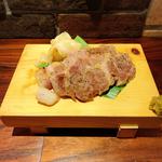 熟成豚肩ロース焼(いが嵐倉庫 )