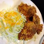 エビチリ定食のから揚げ(龍香苑)