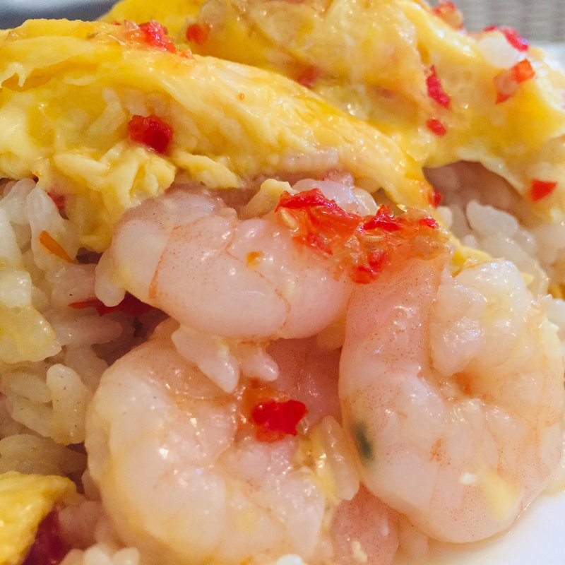 海老オムライス(カフェ マモン・エ・モア )