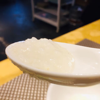 白粥(中国料理 杏仁香 （チュウゴクリョウリ アンニンシャン）)