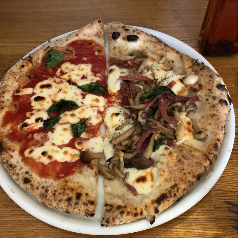 ピザ(ラ・フォルトゥーナ)