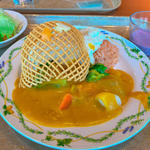 六甲枝垂れオムカレー～野菜たっぷりかぼちゃカレー