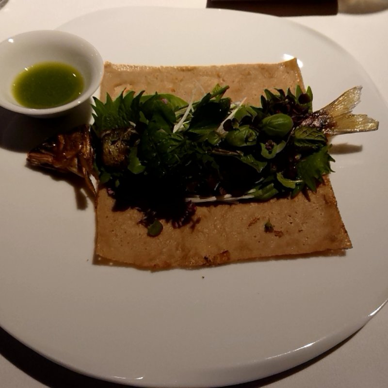 旅、記憶～鮎、蕎麦粉のガレット、夏のハーブと蓼酢(レフェルヴェソンス)