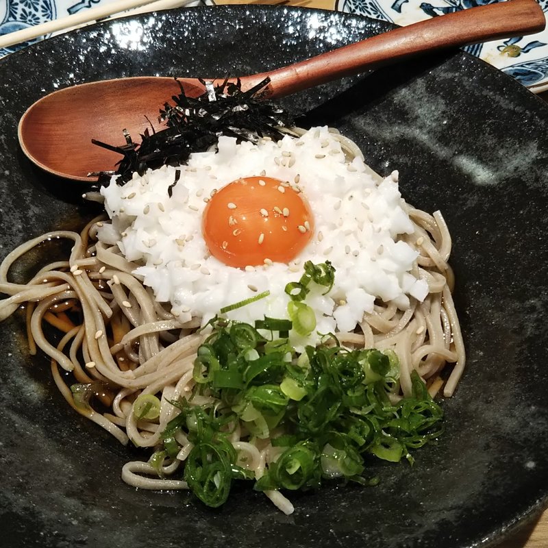 山かけ蕎麦(蕎麦と肴巻きはたやま)