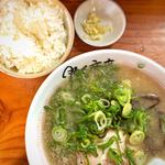ラーメンBセット(ラーメンSHOP 祭尾商店)