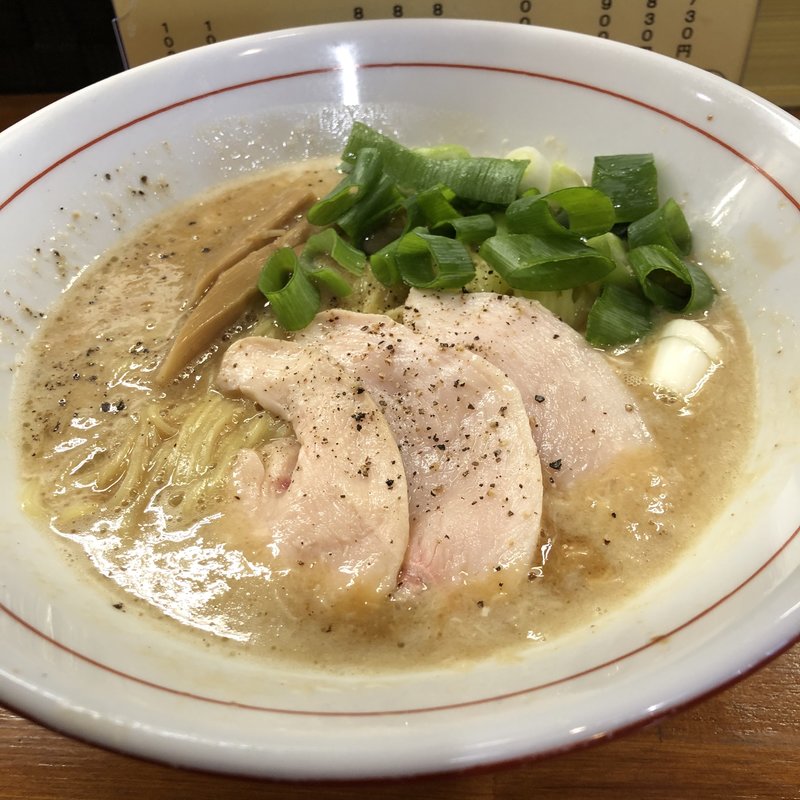 鶏だく濃厚醤油らあめん(醤油と貝と麺 そして人と夢 )