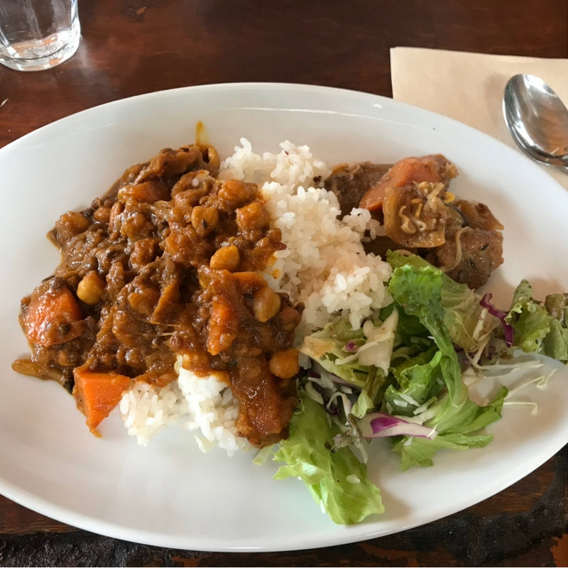 お豆と季節野菜のカレー(阿里山カフェ)