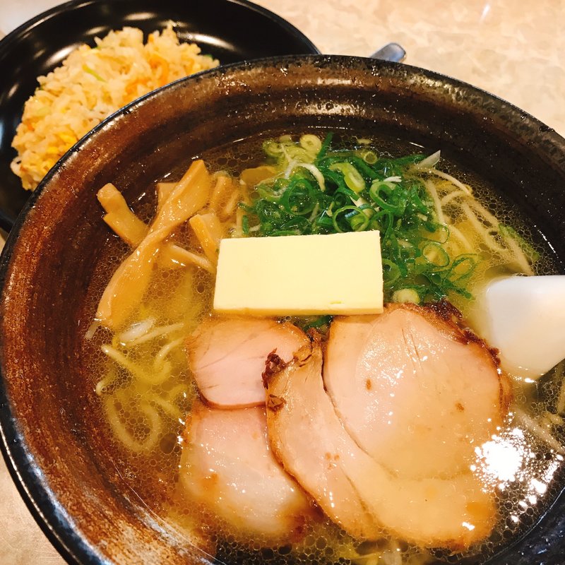 塩バターラーメン(川端どさんこ （かわばたどさんこ）)