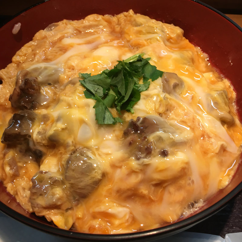 鶏もつ親子丼(伊勢ろく 上野店)