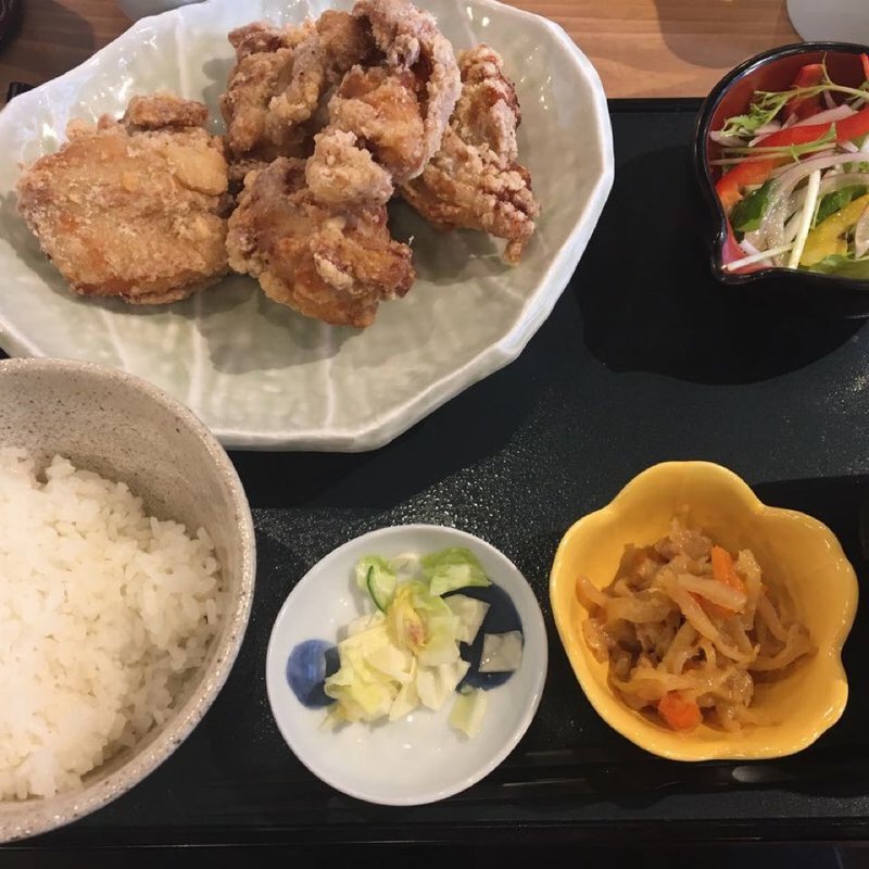 唐揚げ定食(炭火屋台居酒屋 えんがわ武蔵小杉)