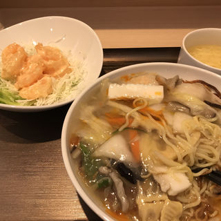 あんかけ焼きそばと海老マヨ(正華みたけ店)