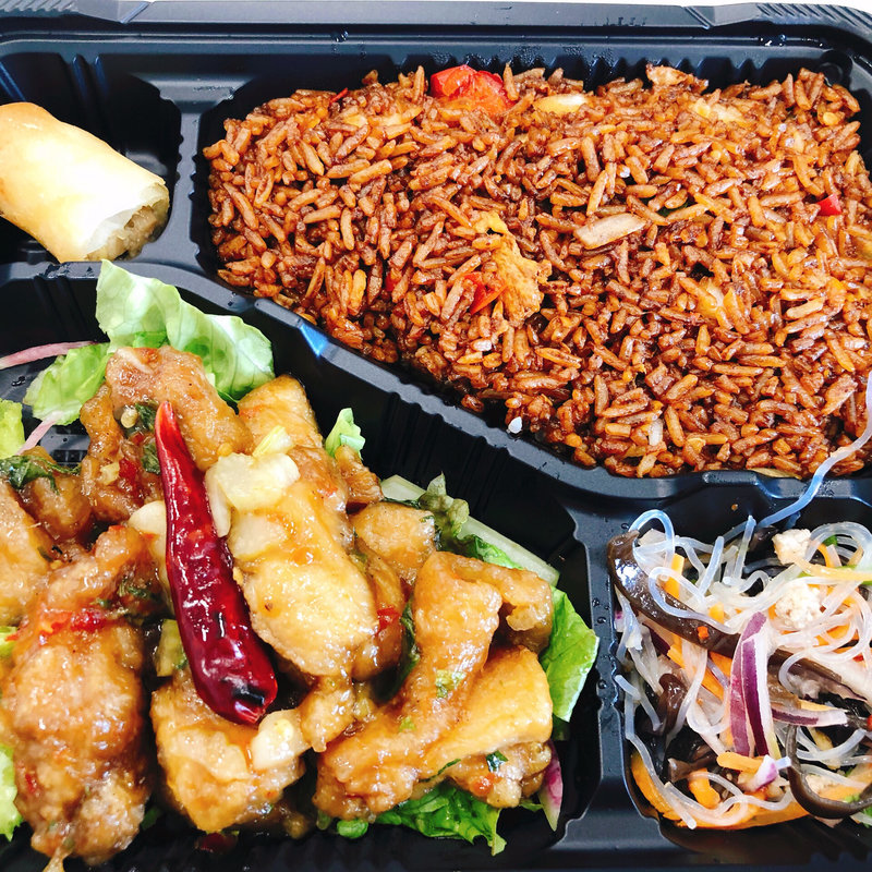 本日のお弁当( ギン カーオ カフェ カリフォルニア タイ)