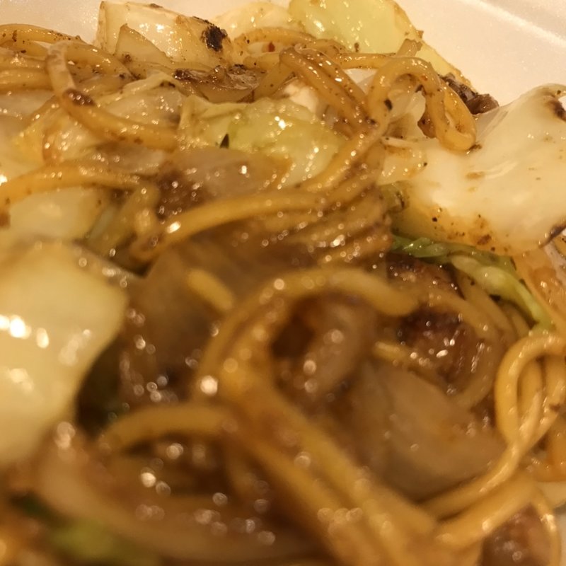 ホルモン焼きそば(kitchen てんてこまい)