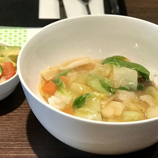 中華丼(ミニサラダ/アイスコーヒー付き)(テイスティカフェ)