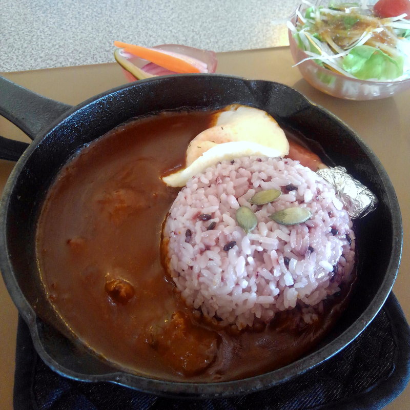 もっちーずカレー(ペッタンくん )