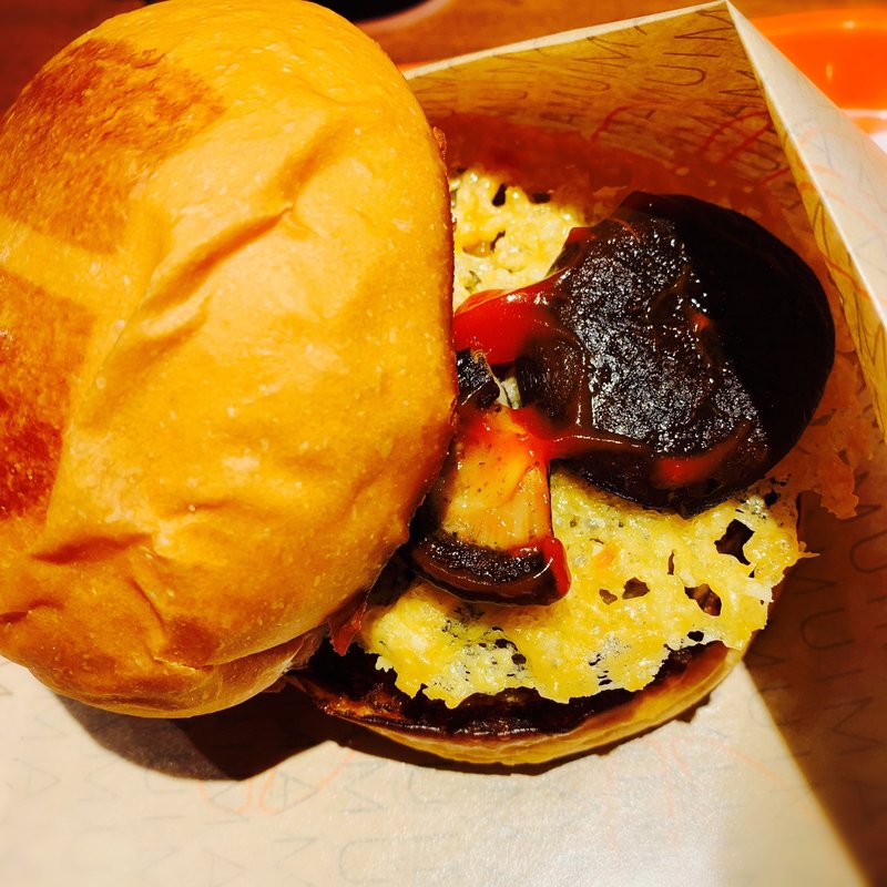 umami burger set(ウマミバーガー 大阪新阪急ホテル店)