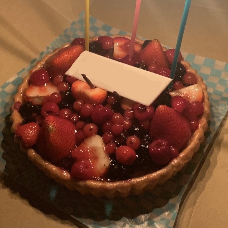 赤いフルーツのタルト(17号テイクアウト)(キルフェボン)