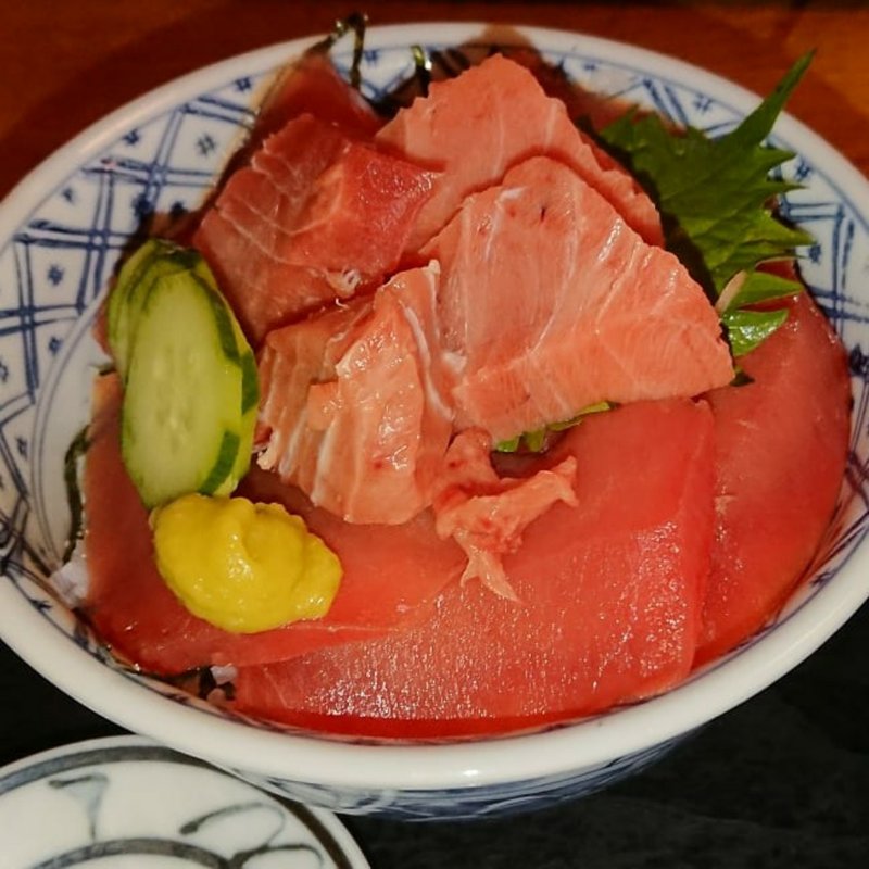 とろブツまぐろ丼(かつ味 新宿御苑前店 )