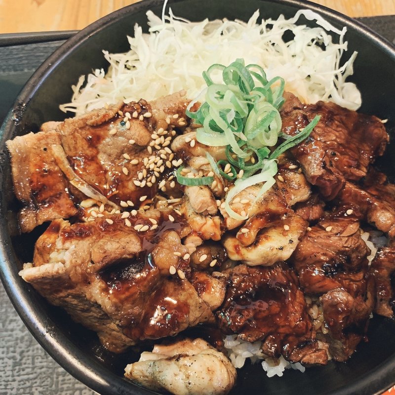 三種盛り(肉劇場)