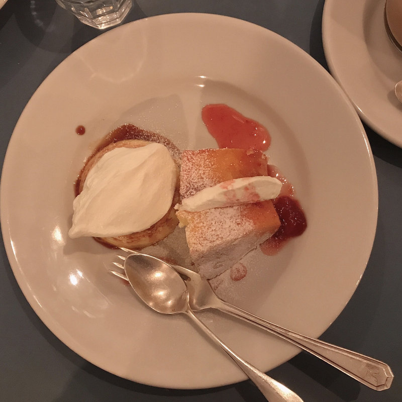 ヴィクトリアケーキ(moon mica takahashi coffee salon)