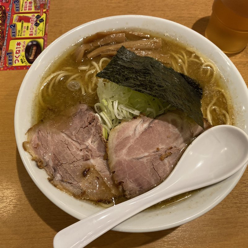 ラーメン(自家製熟成麺 吉岡 目白総本店)