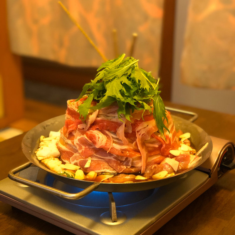 マウンテン肉鍋(もつ鍋居酒屋　熱炎 （ねつえん）)