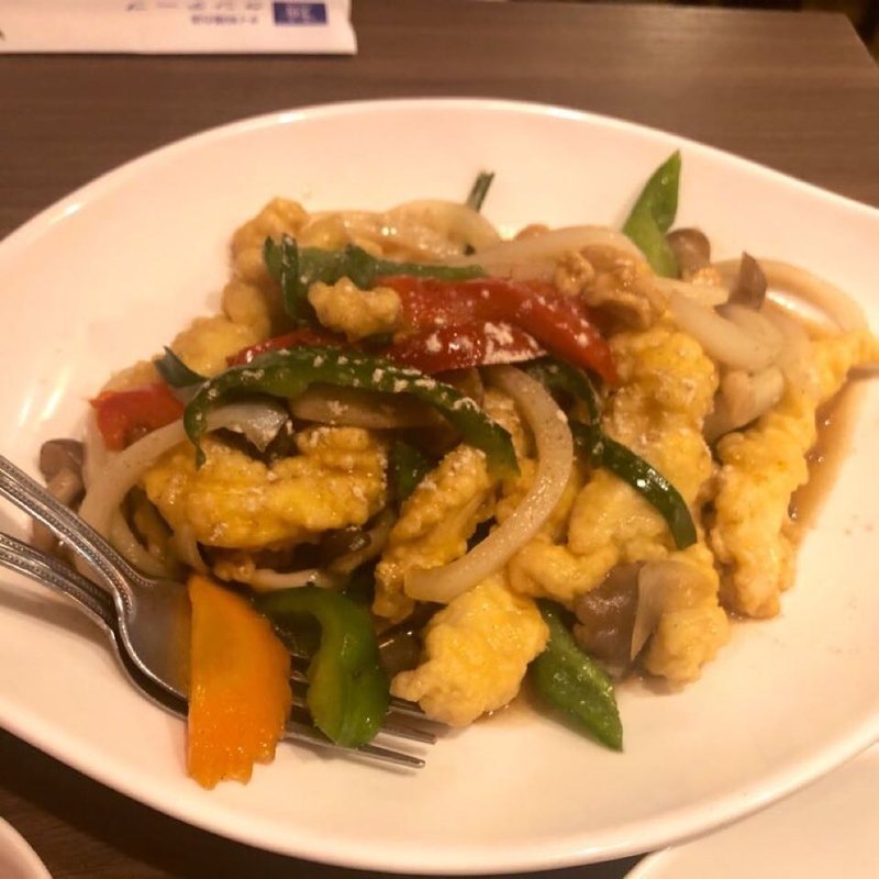 鶏肉とカシュナッツの炒め物(クンテープ ルクア大阪点)