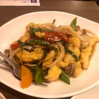 鶏肉とカシュナッツの炒め物(クンテープ ルクア大阪点)