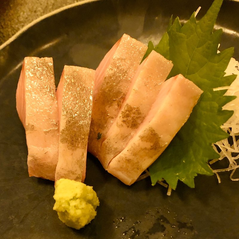 天然ぶり刺(牛タンと蕎麦の さえ木)
